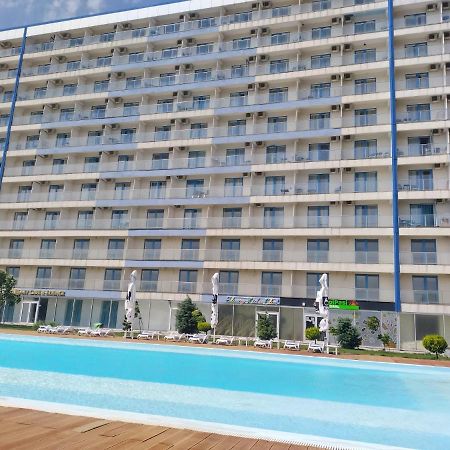 Blaxy Resort Stefi Cu Acces La Piscine Gratuit Douăzeci şi Trei August Eksteriør bilde