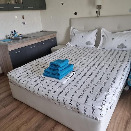 Blaxy Resort Stefi Cu Acces La Piscine Gratuit Douăzeci şi Trei August Eksteriør bilde