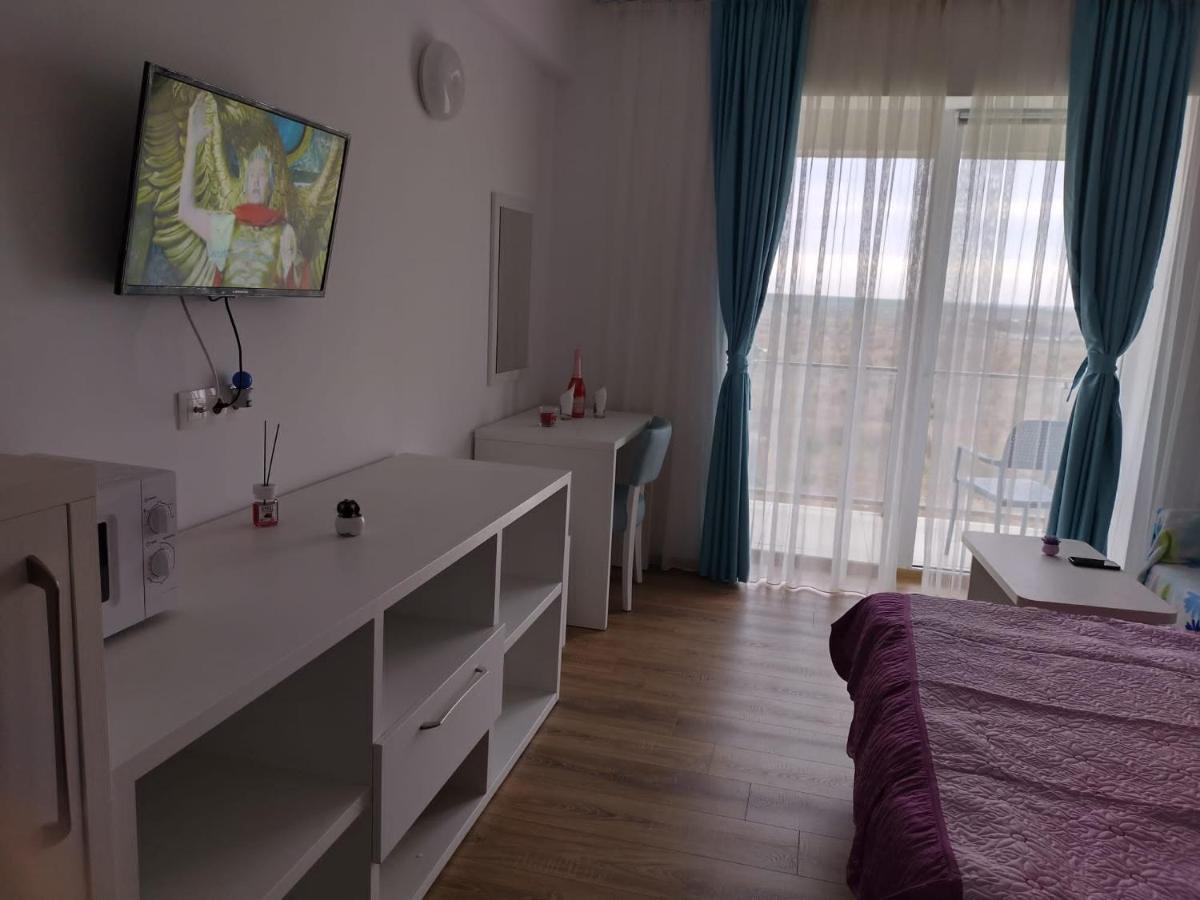 Blaxy Resort Stefi Cu Acces La Piscine Gratuit Douăzeci şi Trei August Eksteriør bilde
