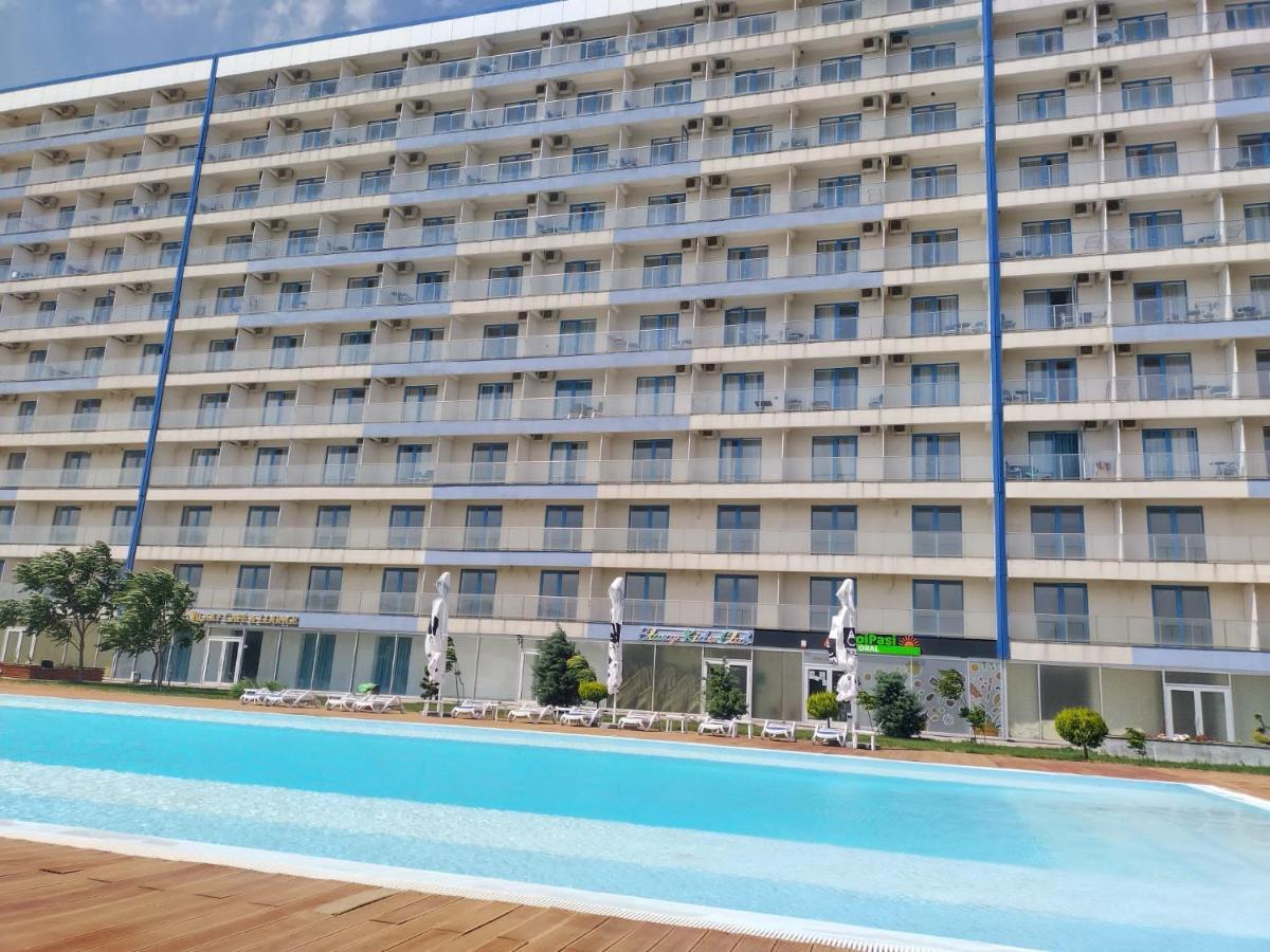 Blaxy Resort Stefi Cu Acces La Piscine Gratuit Douăzeci şi Trei August Eksteriør bilde