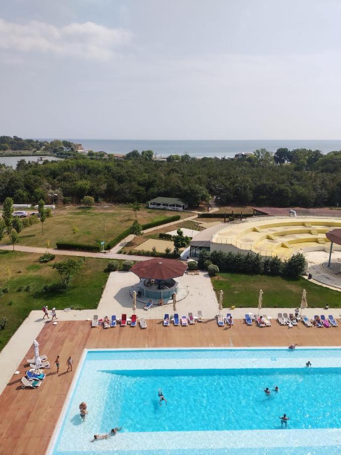 Blaxy Resort Stefi Cu Acces La Piscine Gratuit Douăzeci şi Trei August Eksteriør bilde