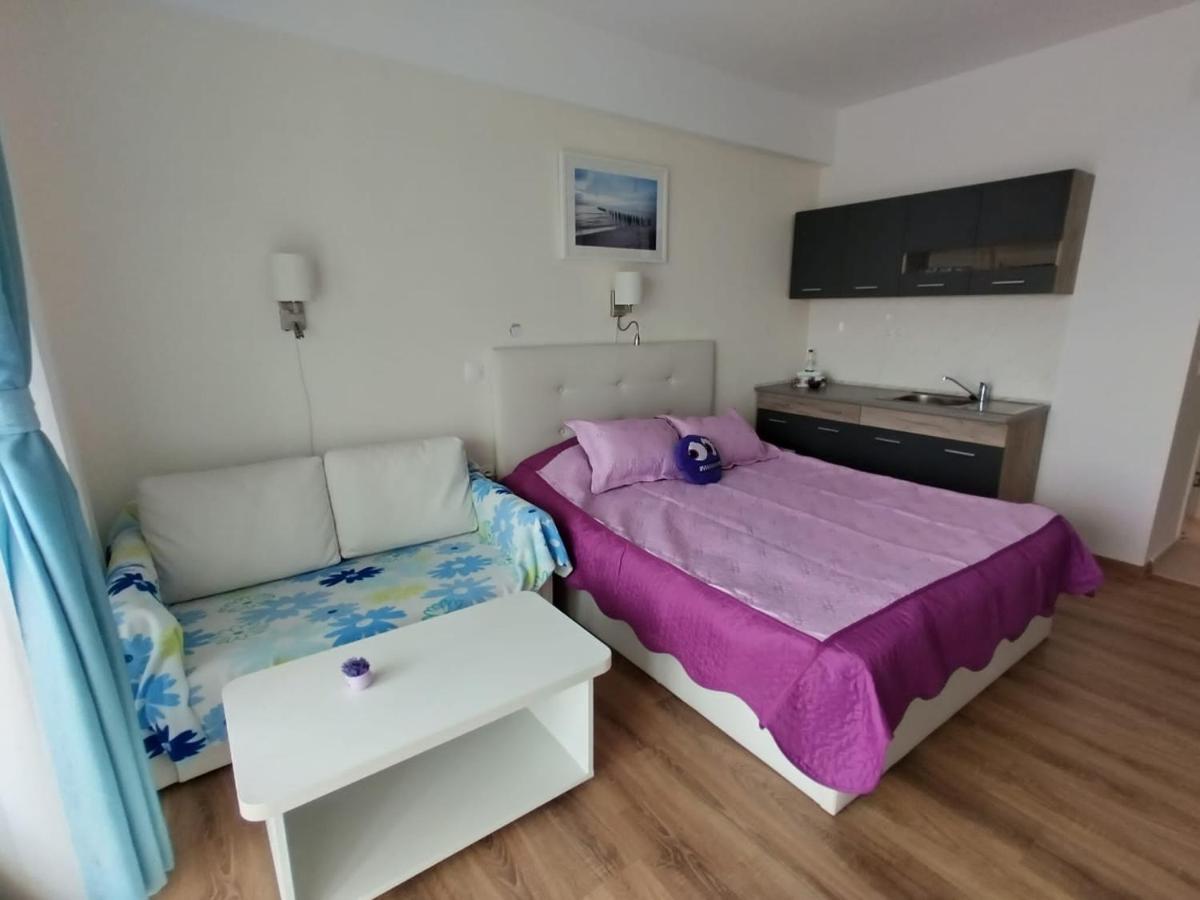 Blaxy Resort Stefi Cu Acces La Piscine Gratuit Douăzeci şi Trei August Eksteriør bilde