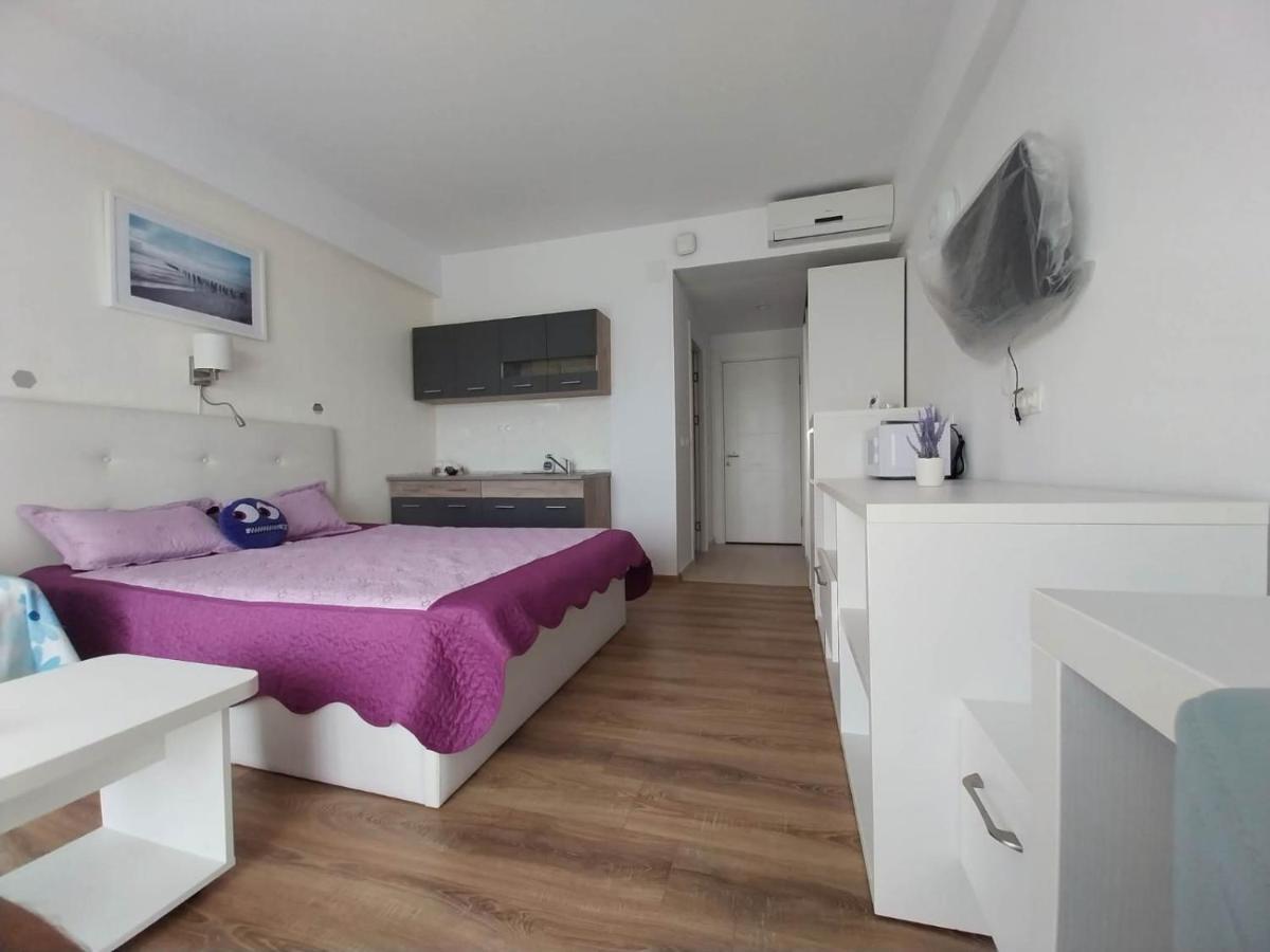 Blaxy Resort Stefi Cu Acces La Piscine Gratuit Douăzeci şi Trei August Eksteriør bilde
