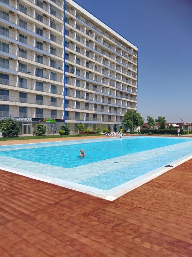 Blaxy Resort Stefi Cu Acces La Piscine Gratuit Douăzeci şi Trei August Eksteriør bilde
