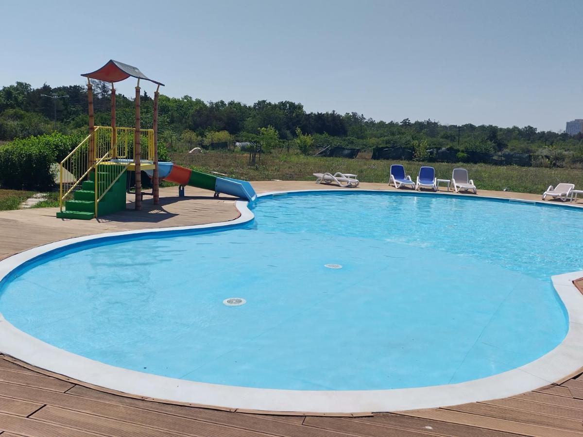 Blaxy Resort Stefi Cu Acces La Piscine Gratuit Douăzeci şi Trei August Eksteriør bilde