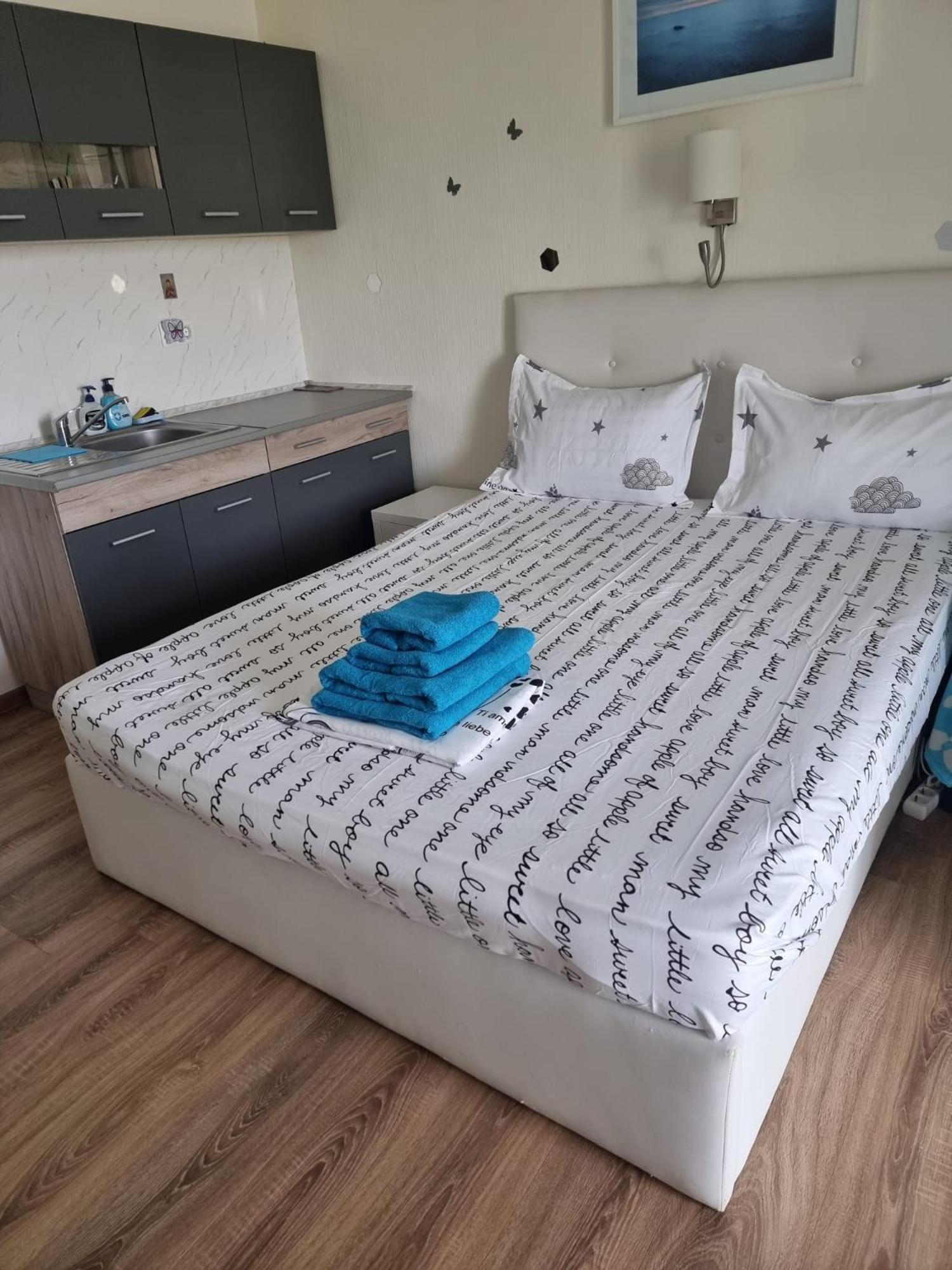Blaxy Resort Stefi Cu Acces La Piscine Gratuit Douăzeci şi Trei August Eksteriør bilde